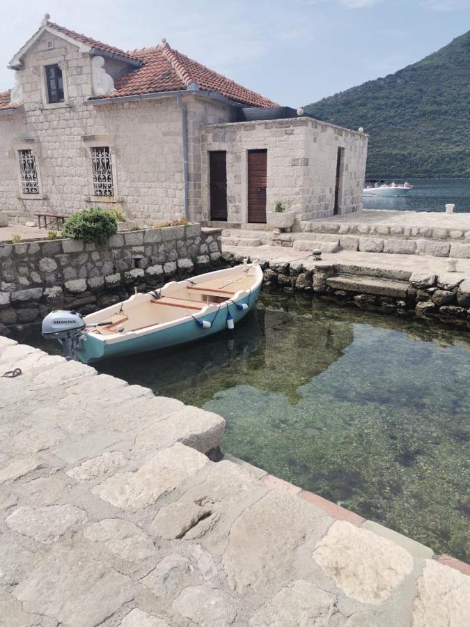 Old House Perast Apartment ภายนอก รูปภาพ