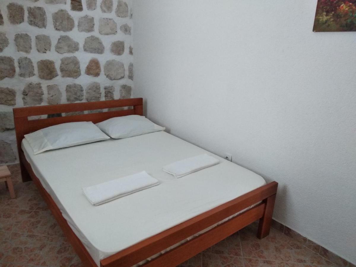 Old House Perast Apartment ภายนอก รูปภาพ