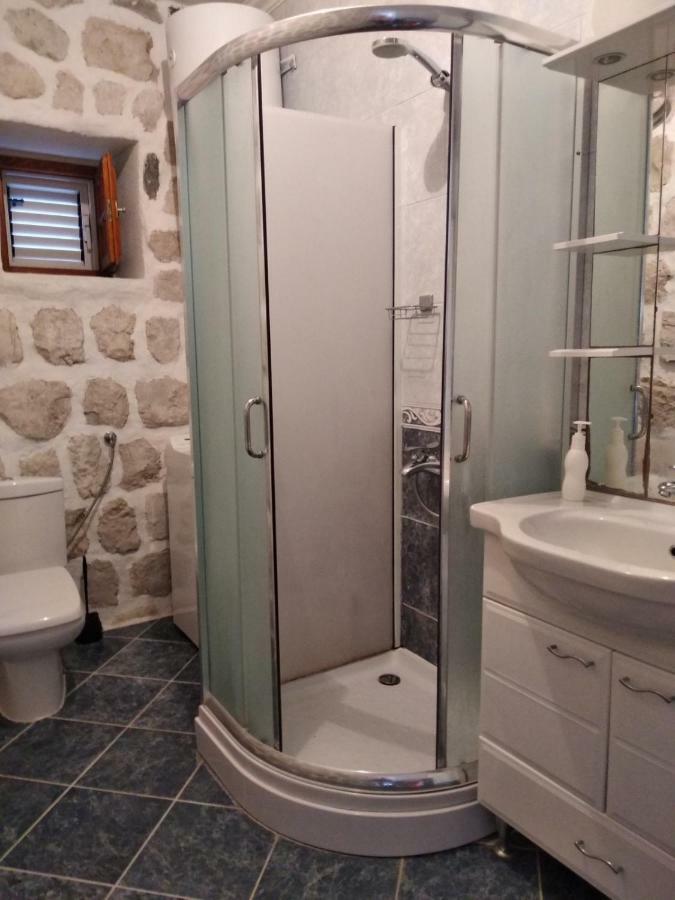 Old House Perast Apartment ภายนอก รูปภาพ